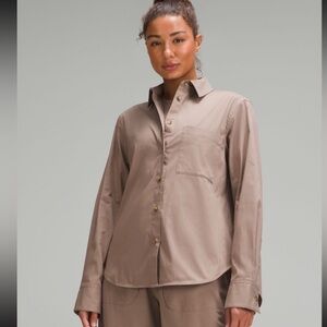 NWOT Lululemon Athletica Cotton-Blend Poplin Button-Down Shirt in Color Taupe, L